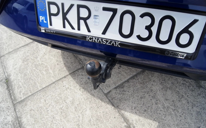 Seat Leon cena 77500 przebieg: 65906, rok produkcji 2021 z Kozienice małe 742